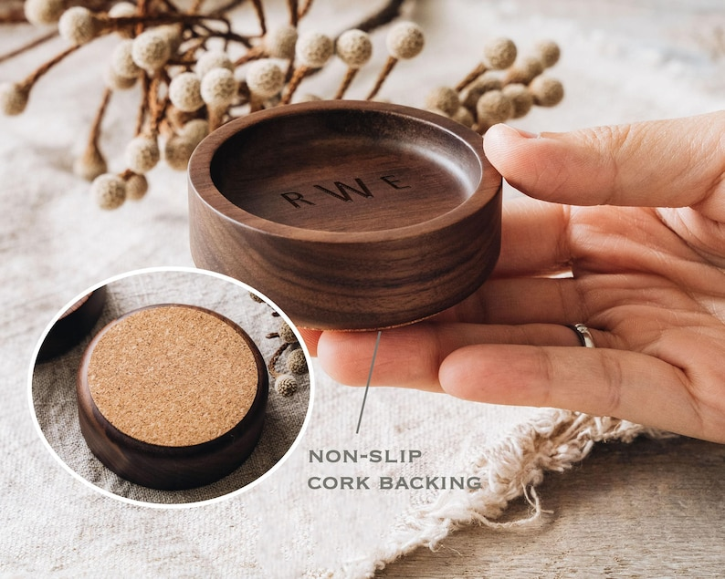 Birth Flower Ring Dish for Bridesmaids, Personalized Engagement Gift, Wooden Ring Holder for Her, Bridesmaid Gifts, Bridal Party Gift