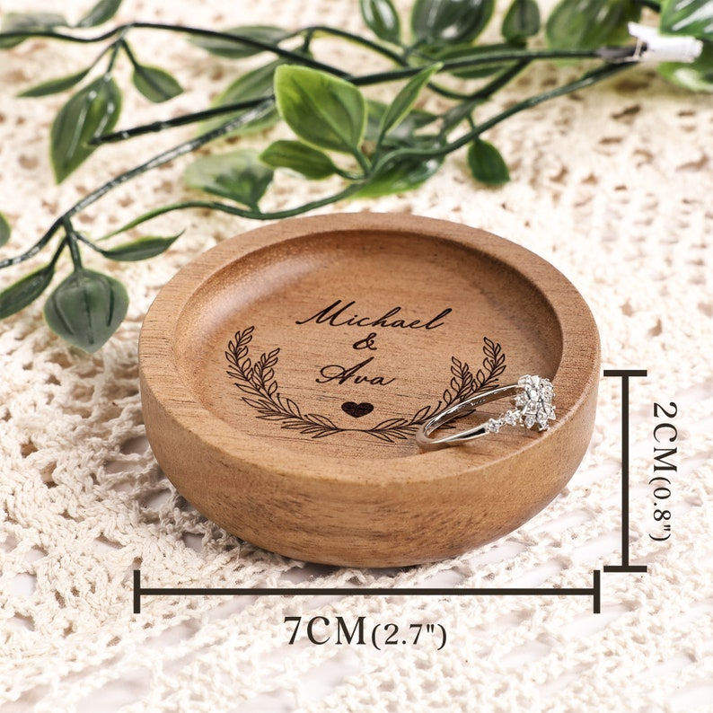 Personalized Wooden Ring Dish, Custom Round Wood Ring Dish, Engagement Ring Holder, Wedding Gift for Couple, Round Jewelry Tray