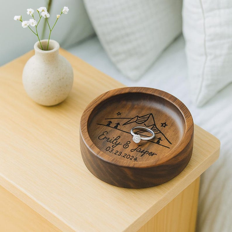 Custom Wood Ring Dish Engraved Name & Date Jewelry Dish for Engagement, Anniversary, Wedding Unique Couple Gift for Her or Him