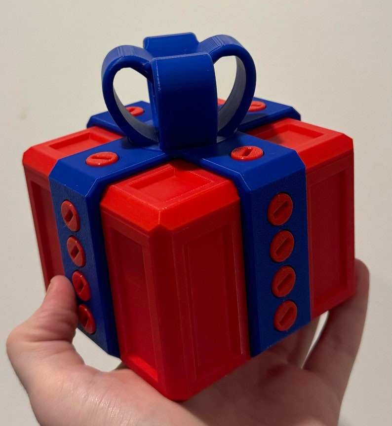 XL Annoying Gift Box: 3D Printed Gag Gift Container