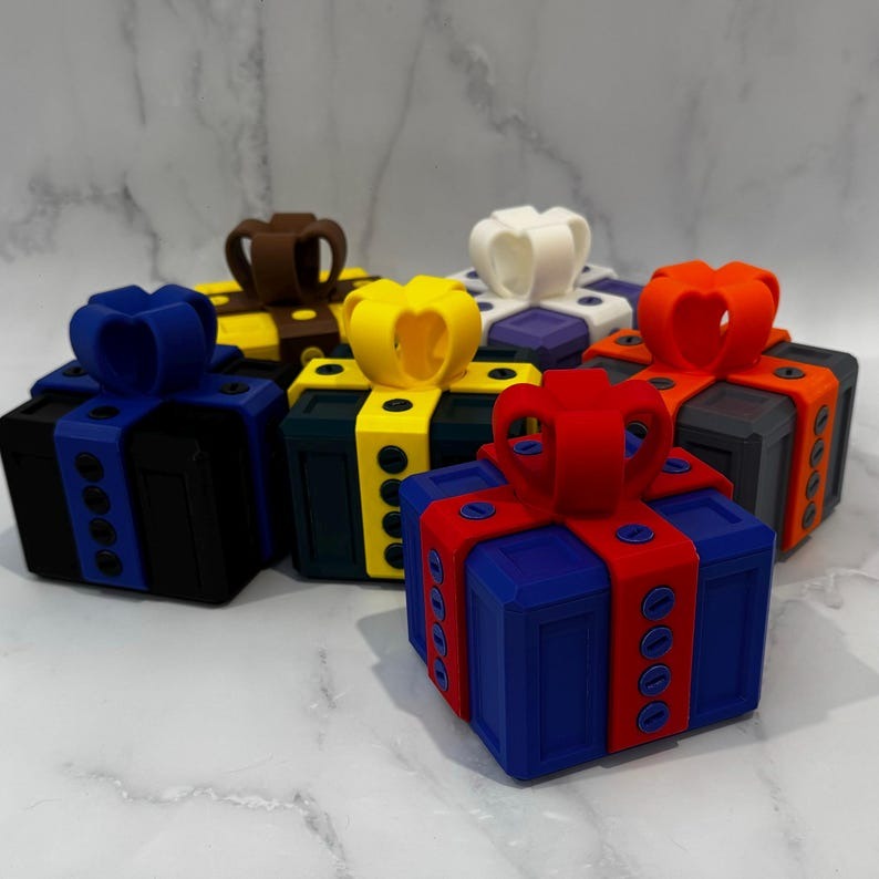 XL Annoying Gift Box: 3D Printed Gag Gift Container
