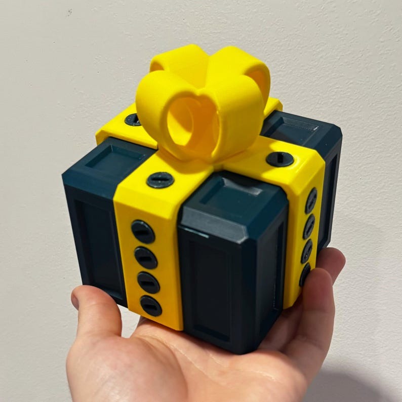XL Annoying Gift Box: 3D Printed Gag Gift Container