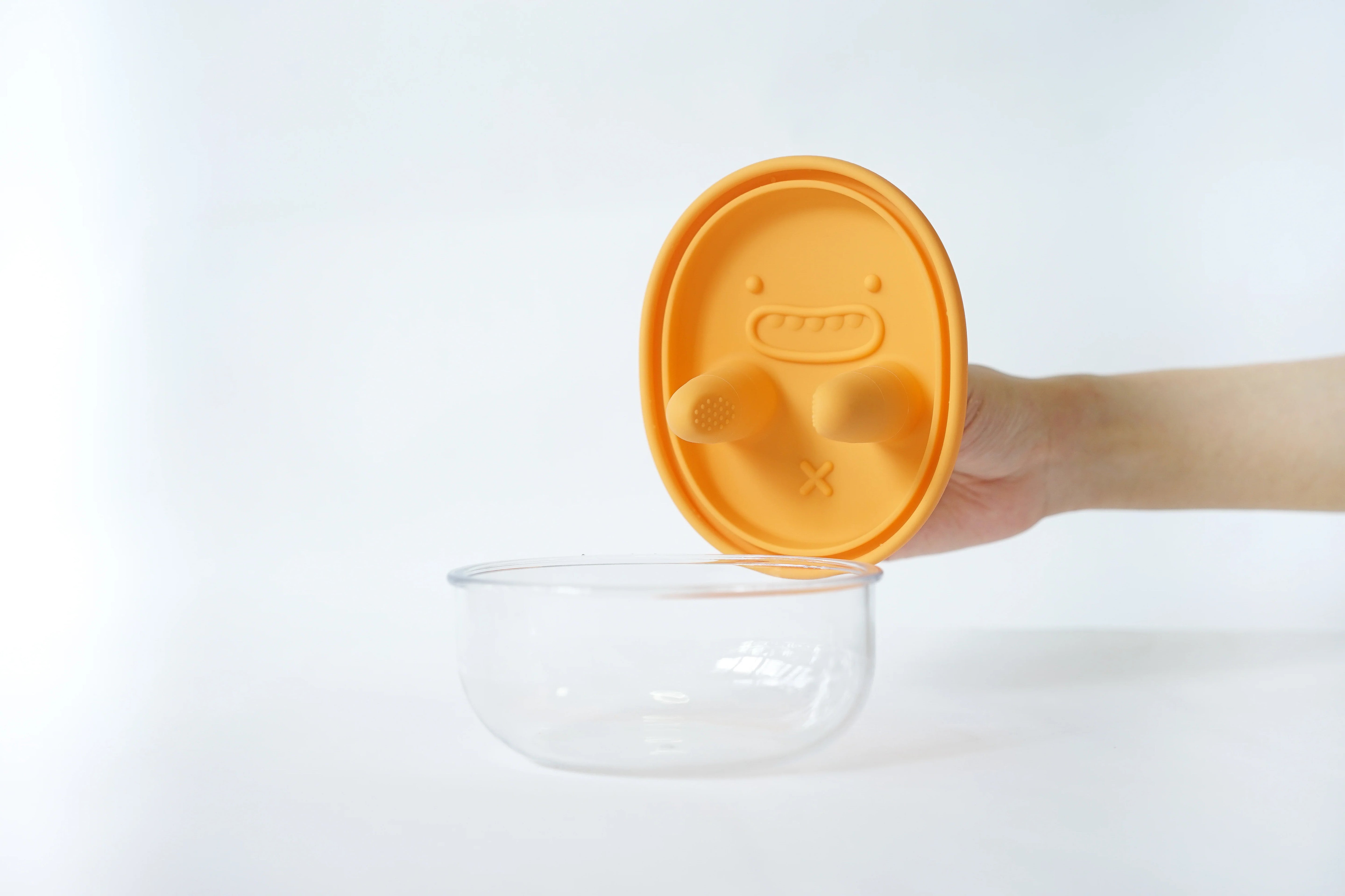 Your crumb-busting, finger-food sidekick.