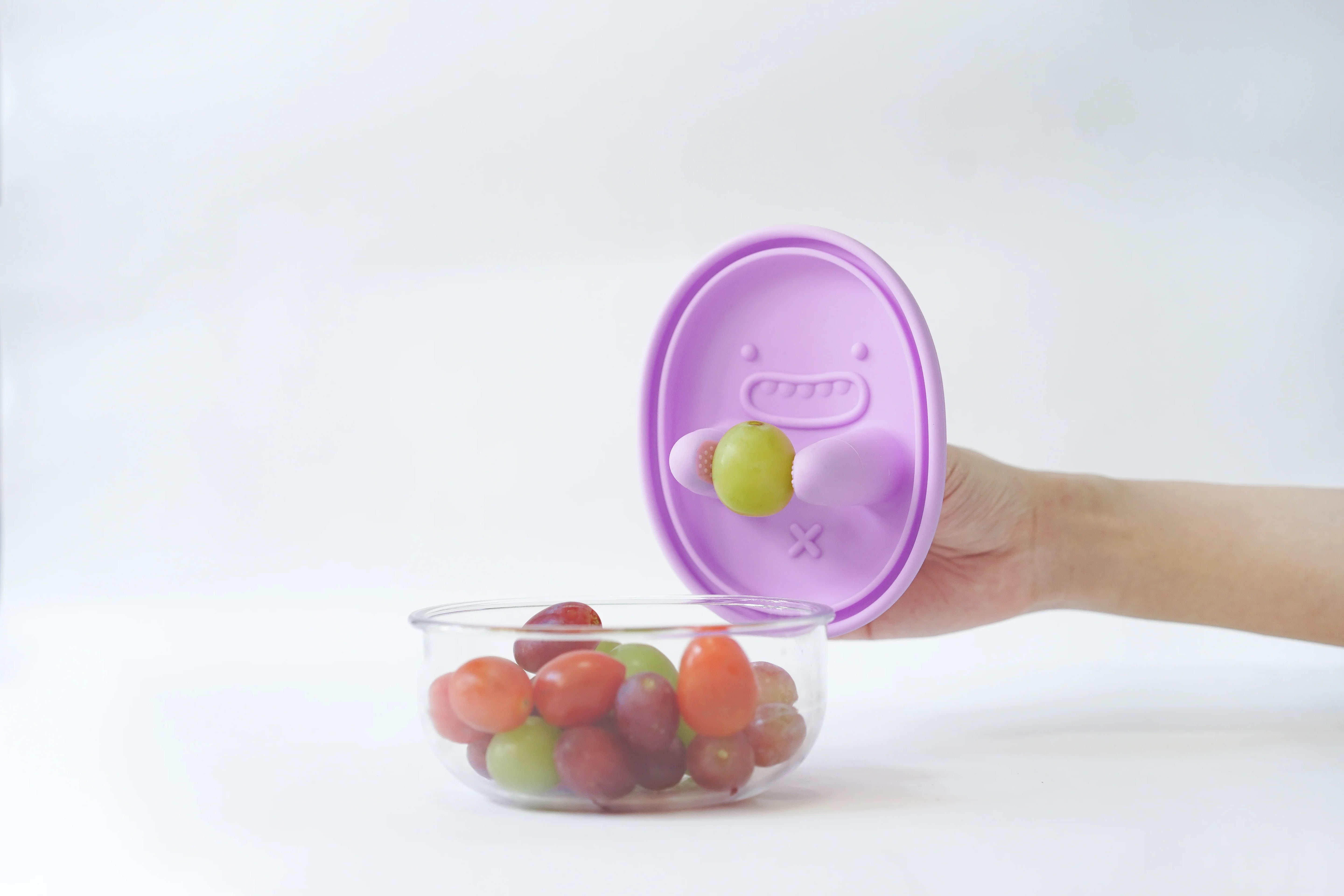 Your crumb-busting, finger-food sidekick.