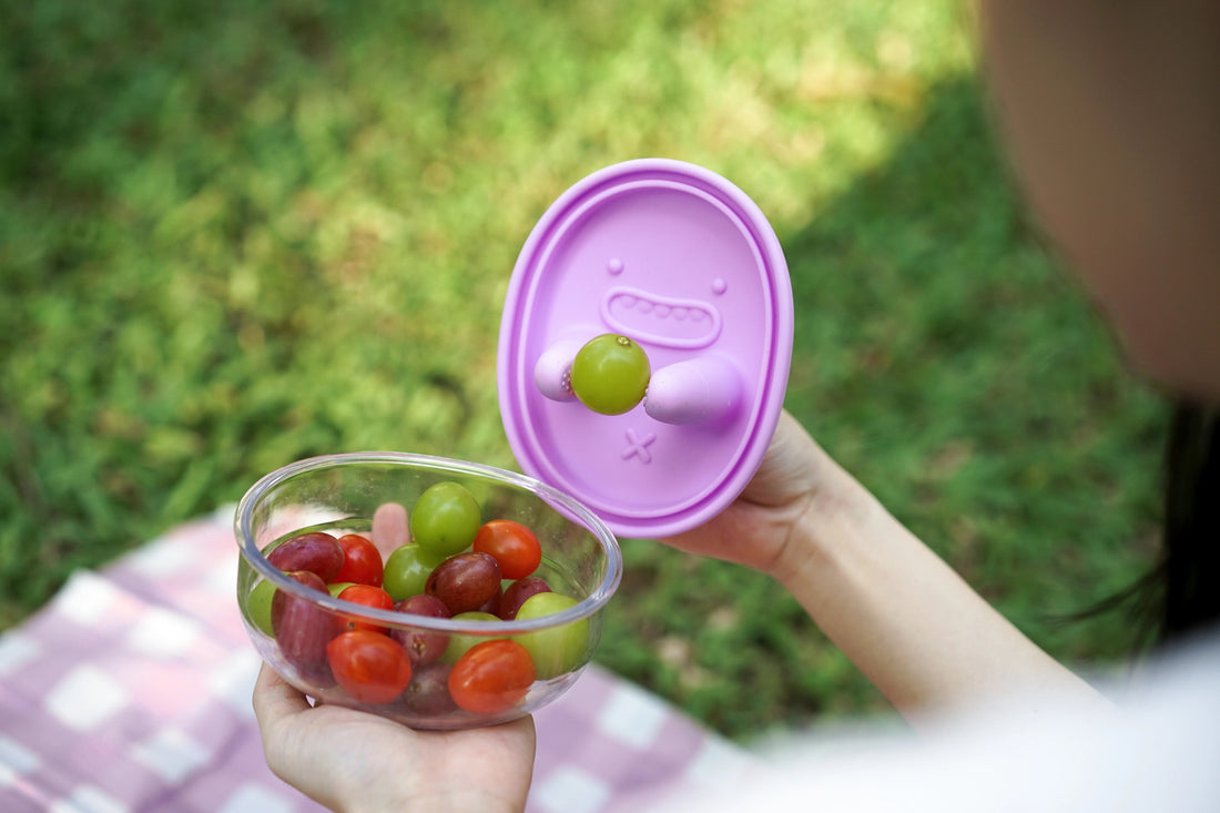 Your crumb-busting, finger-food sidekick.