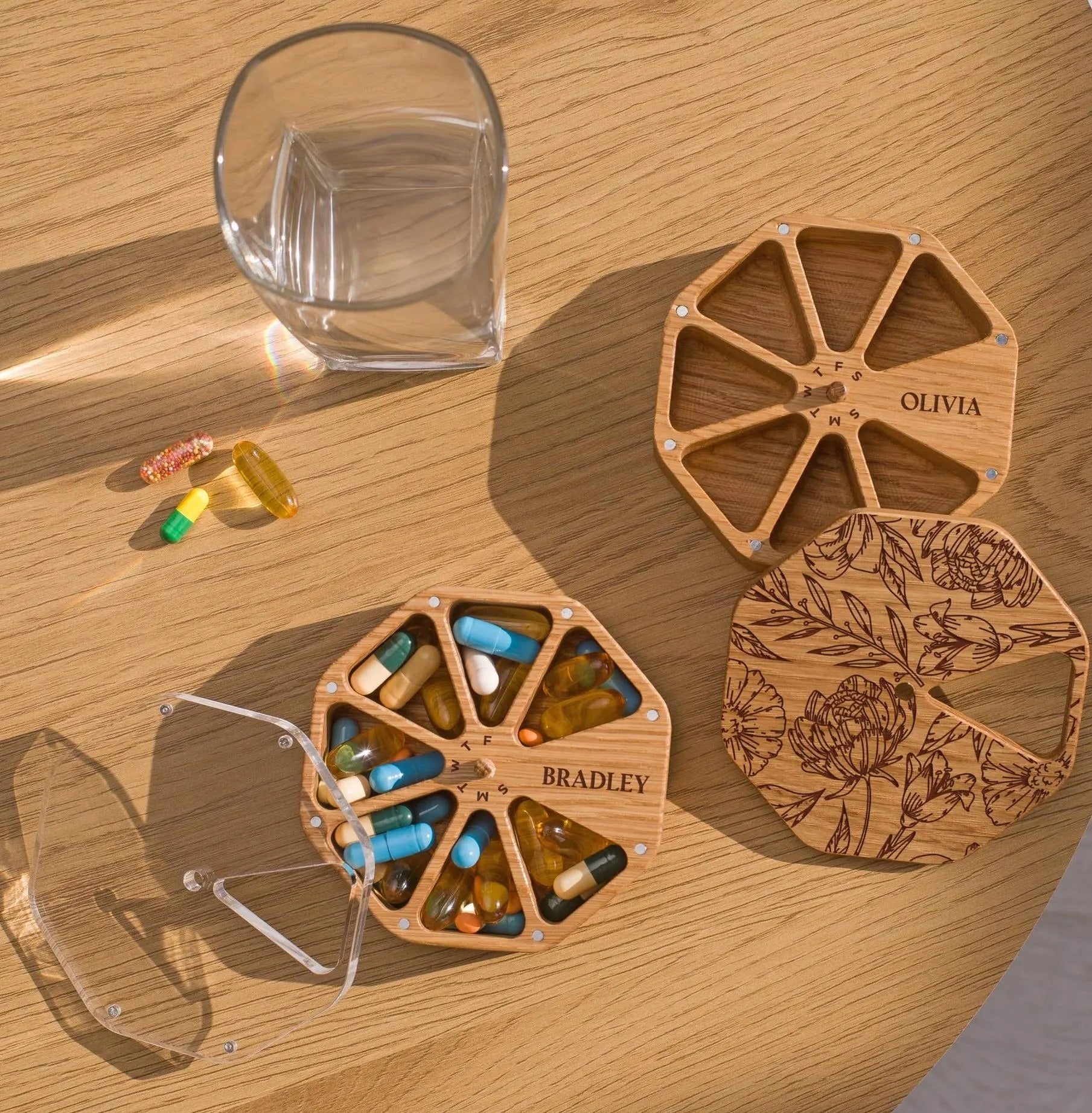 Wooden Pill Box 7-Day With Medication Log, Pill Organizer, Weekly Pill Case, Mini Trinket Box Gift For Grandma Or Grandpa