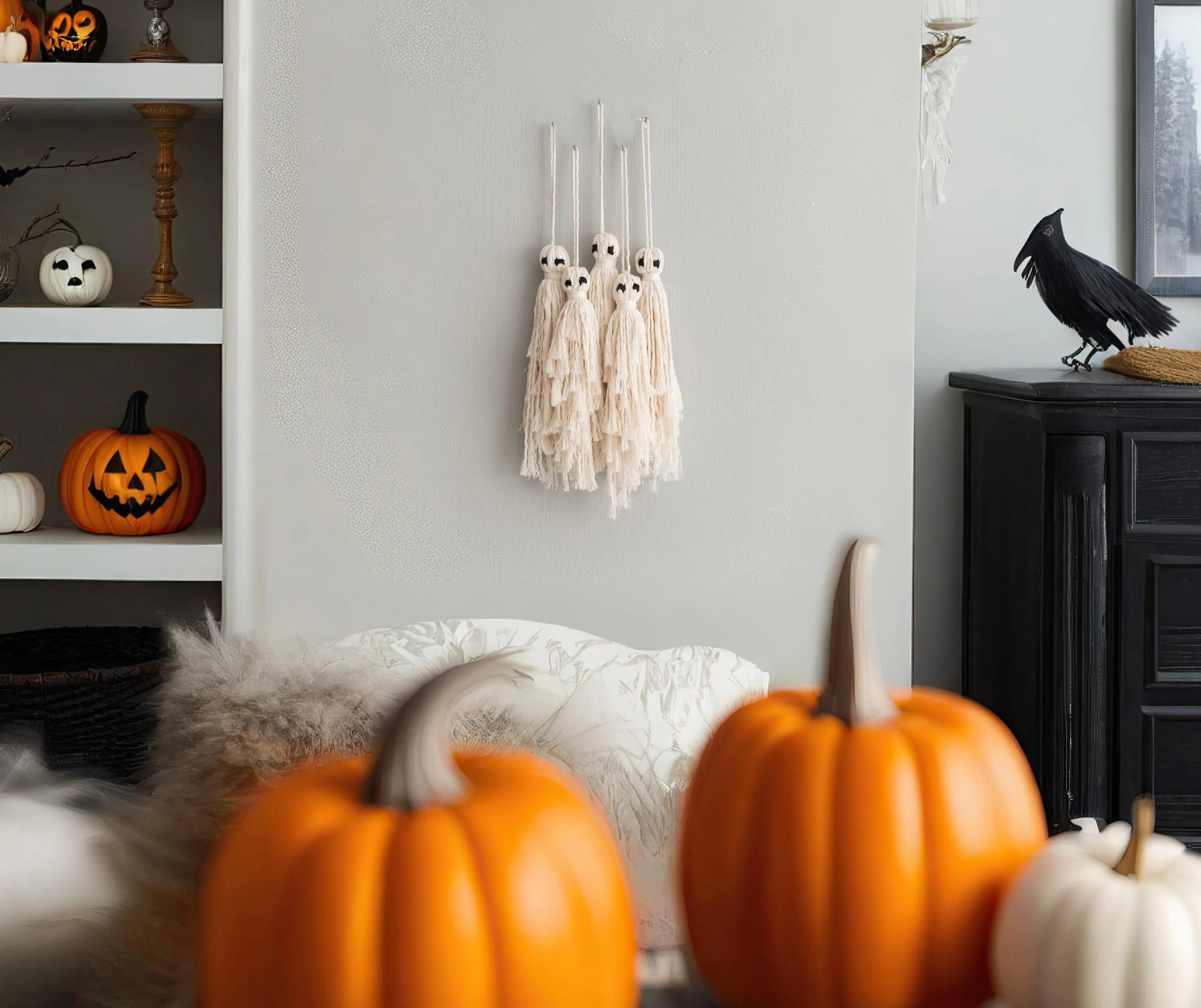 Macrame Ghost, Halloween Decor, Halloween Macrame, Goth Wall Hanging, Halloween Wall Decor, Macrame Gifts, Halloween Ghosts, Home Decor V82